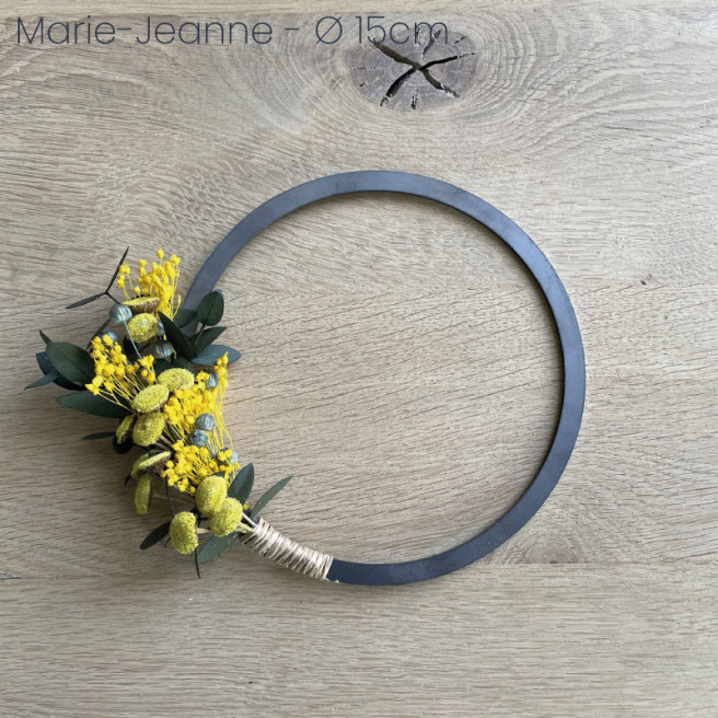 Couronne de fleurs séchées à pendre