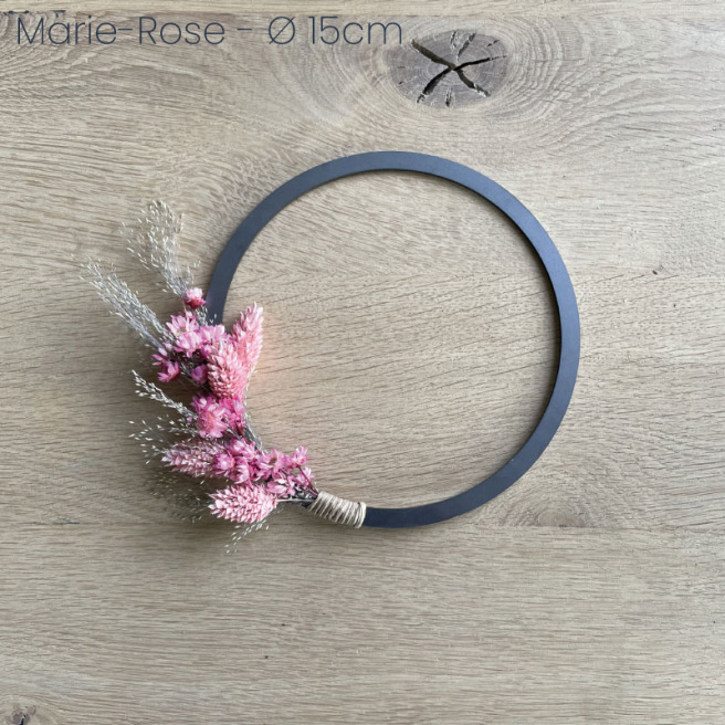 Couronne de fleurs séchées à pendre