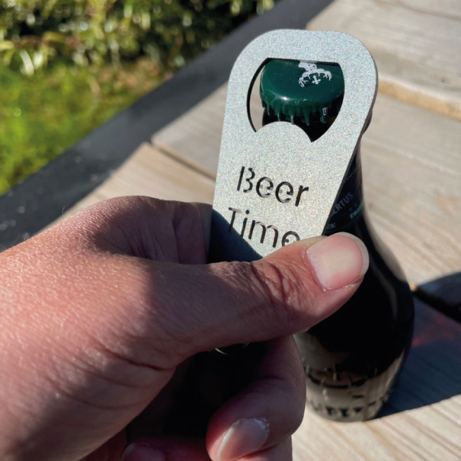 Décapsuleur en acier brut